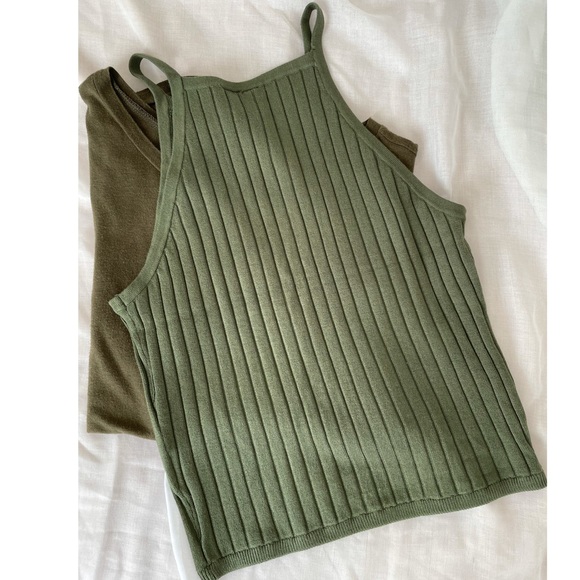Green cropped tank top - Picture 2 of 4